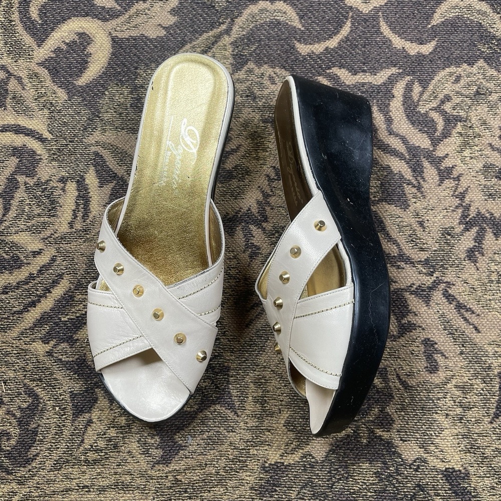Vtg DEZARIO Studded Beige Sandals Womens Size 8.5 Made In USA